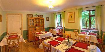 Woodside Guest house